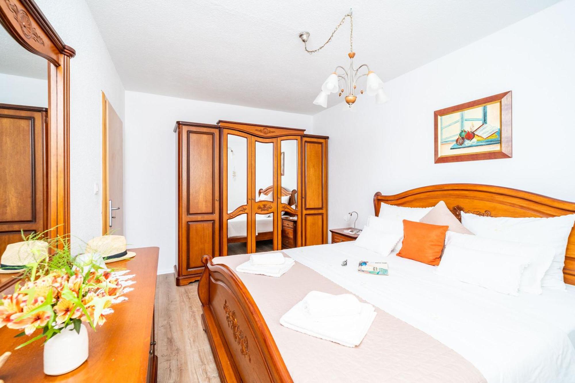Apartments Villa Key ツァヴタット 部屋 写真
